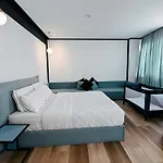 Royal G Max Ξενοδοχείο Golem (Tirana)