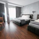Royal G Max Ξενοδοχείο Golem (Tirana)