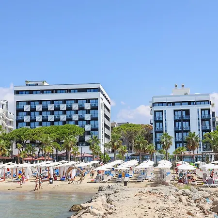 Royal G Max Golem (Tirana)