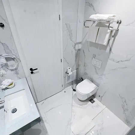 فندق Royal G Max غوليم