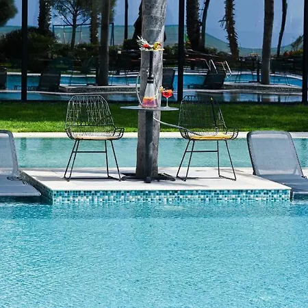 Royal G Max فندق