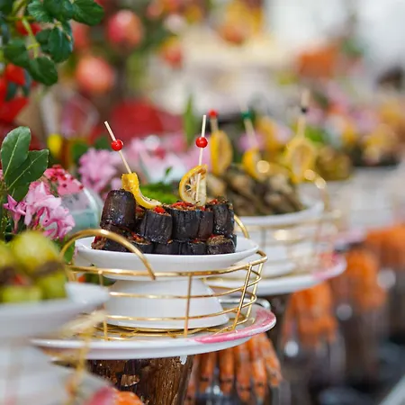 فندق Royal G Max غوليم