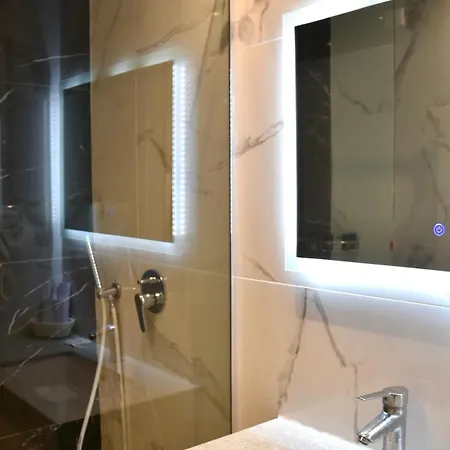 Royal G Max غوليم