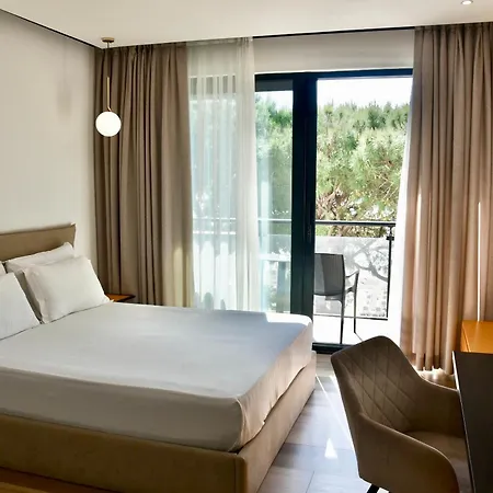 Royal G Max Golem (Tirana)